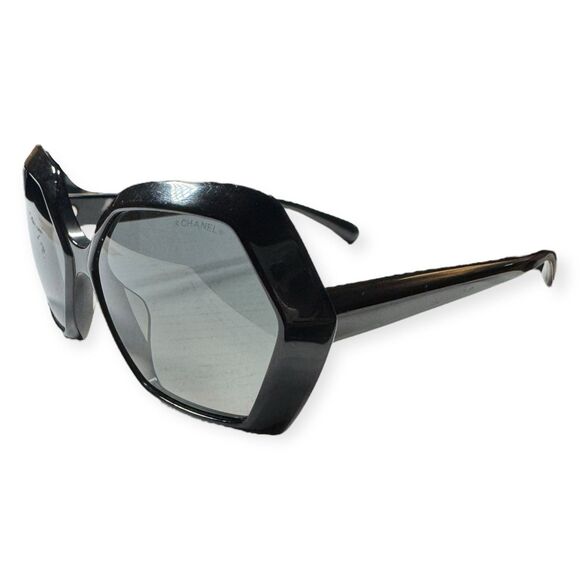 Chanel 5367 Black Hexagon Sunglasses Angular Gray Gradient Lenses Retro Y2K Rare - Picture 1 of 7